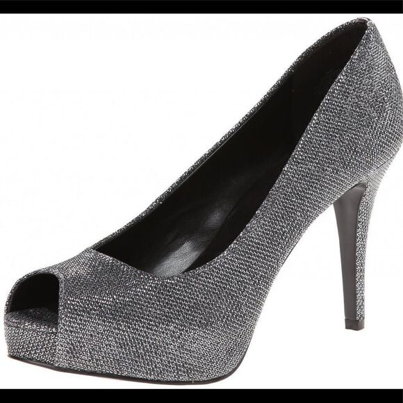 Nine West Camya Fabric High Heel Platform Pump size 7M A9 - Picture 1 of 9